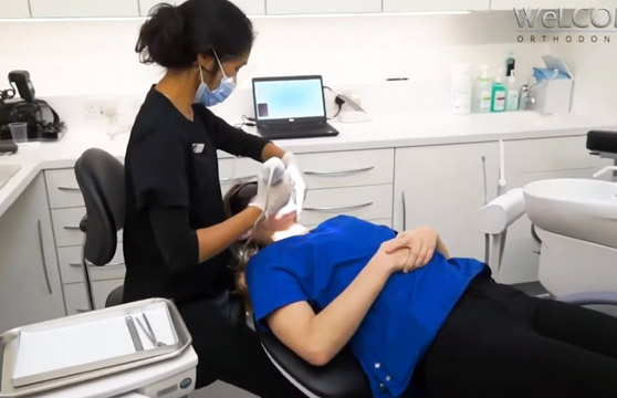 Comparing NHS and private dental care options in West London